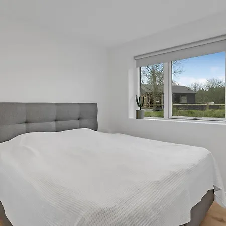 Amazing In Rm With 4 Bedrooms And Wifi 度假居 *