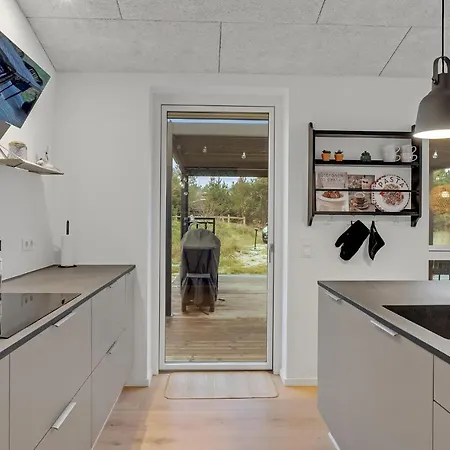 Amazing In Rm With 4 Bedrooms And Wifi 度假居